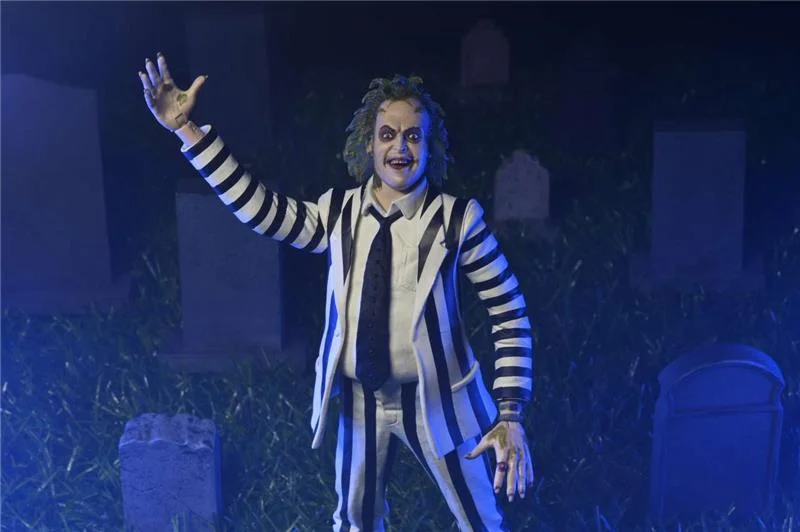 NECA - BEETLEJUICE 1988 BLACK WHITE SUIT