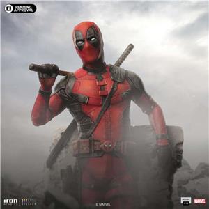 iron-studios-deadpool-and-wolverine-deadpool