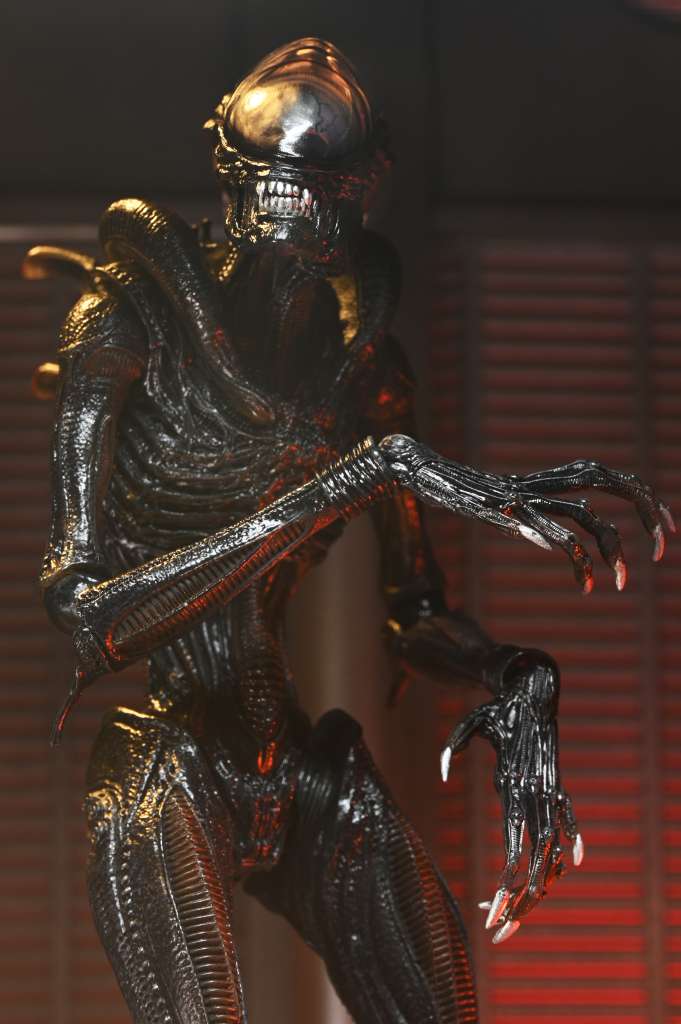 ALIEN ROMULUS SCORCHED XENOMORPH ULTIMATE