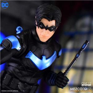 mezco-one-12-collective-nightwing-af