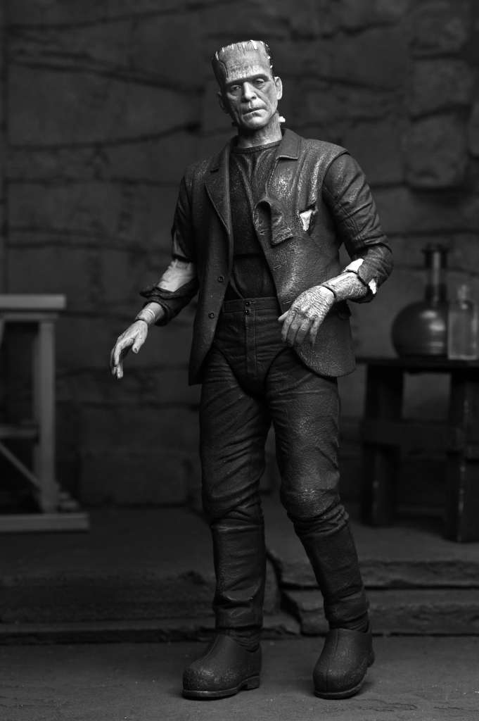 NECA - UM BRIDE FRANKENSTEIN MONSTER ULT B&W