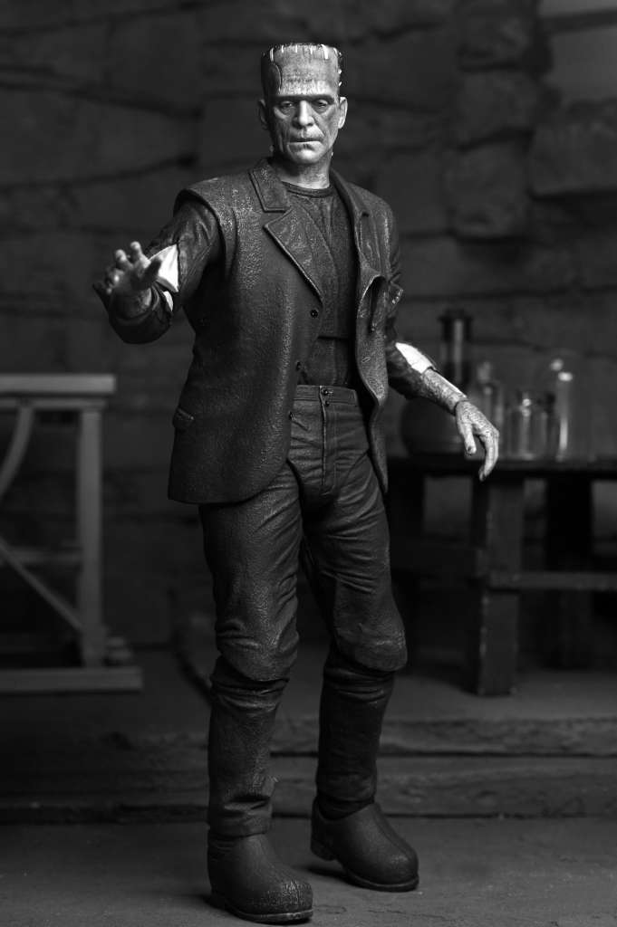 NECA - UM BRIDE FRANKENSTEIN MONSTER ULT B&W