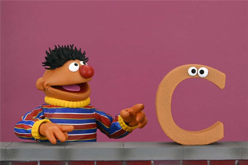 NECA - SESAME STREET ERNIE ULTIMATE