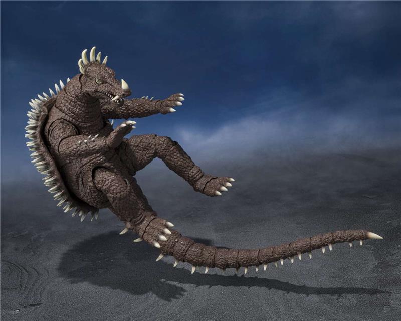 S.H. MONSTERARTS - GODZILLA VS GIGAN ANGUIRUS 1972