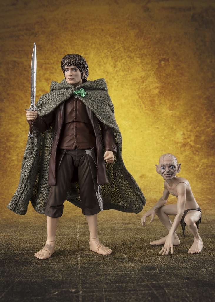S.H. FIGUARTS - LORD OF THE RINGS FELLOWSHIP FRODO BAGGINS & GOLLUM SET
