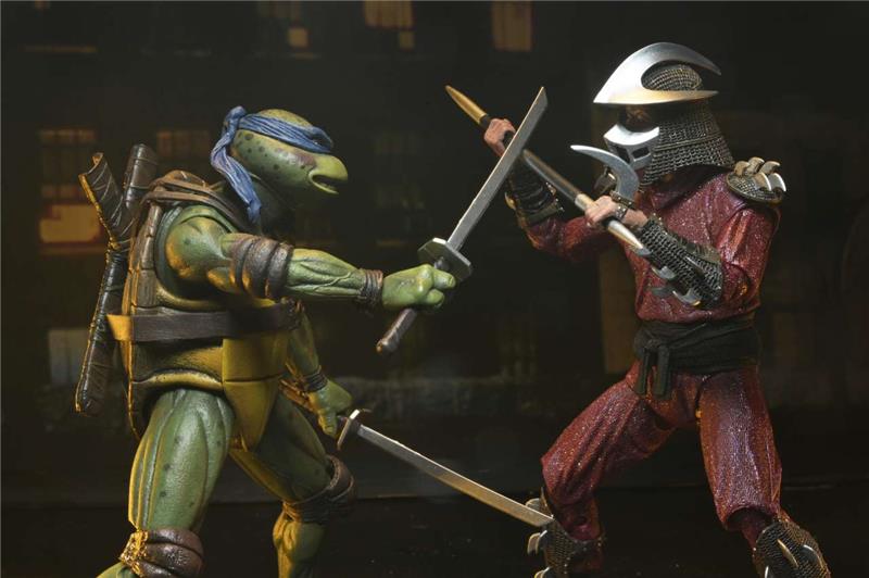 NECA - TMNT 1990 ROOF TOP BATTLE SHREDDER VS LEO 2-PACK