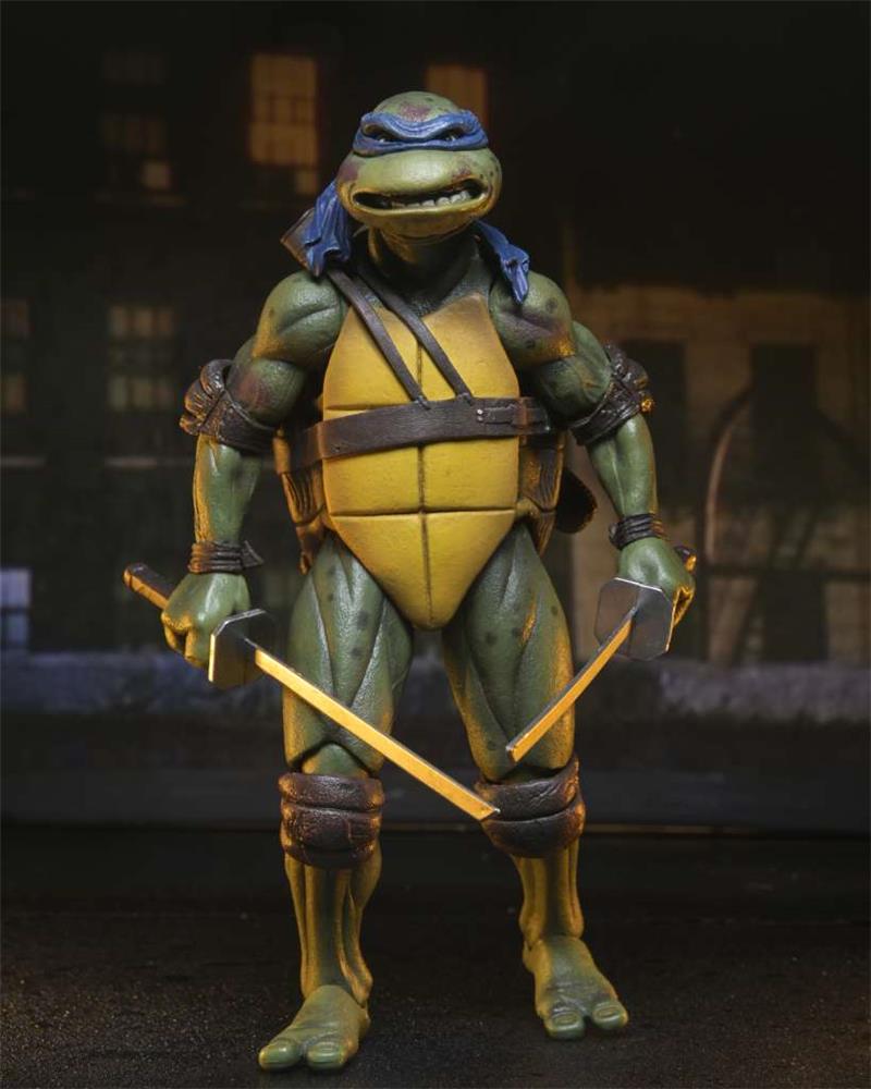 NECA - TMNT 1990 ROOF TOP BATTLE SHREDDER VS LEO 2-PACK