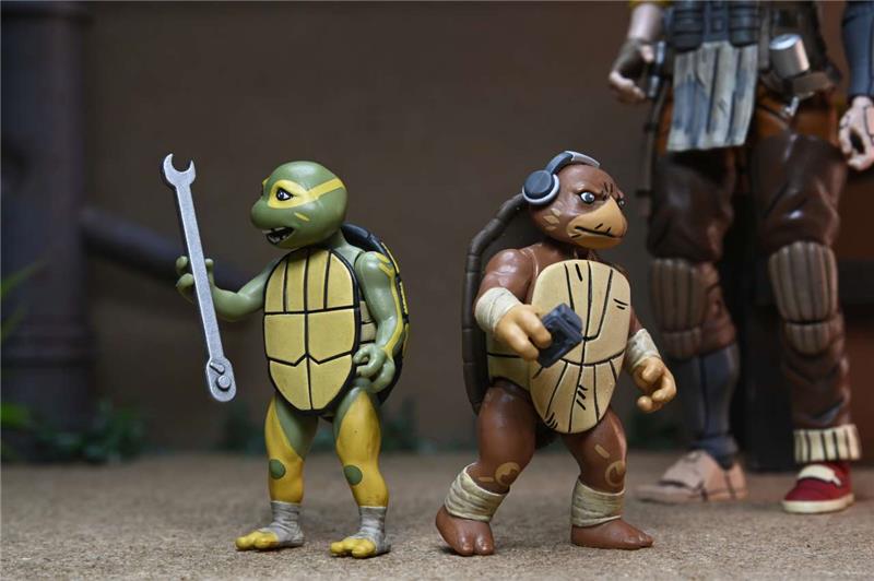 NECA - TMNT LAST RONIN LOST YEARS GRAMMY APRIL BABY YI MOJA