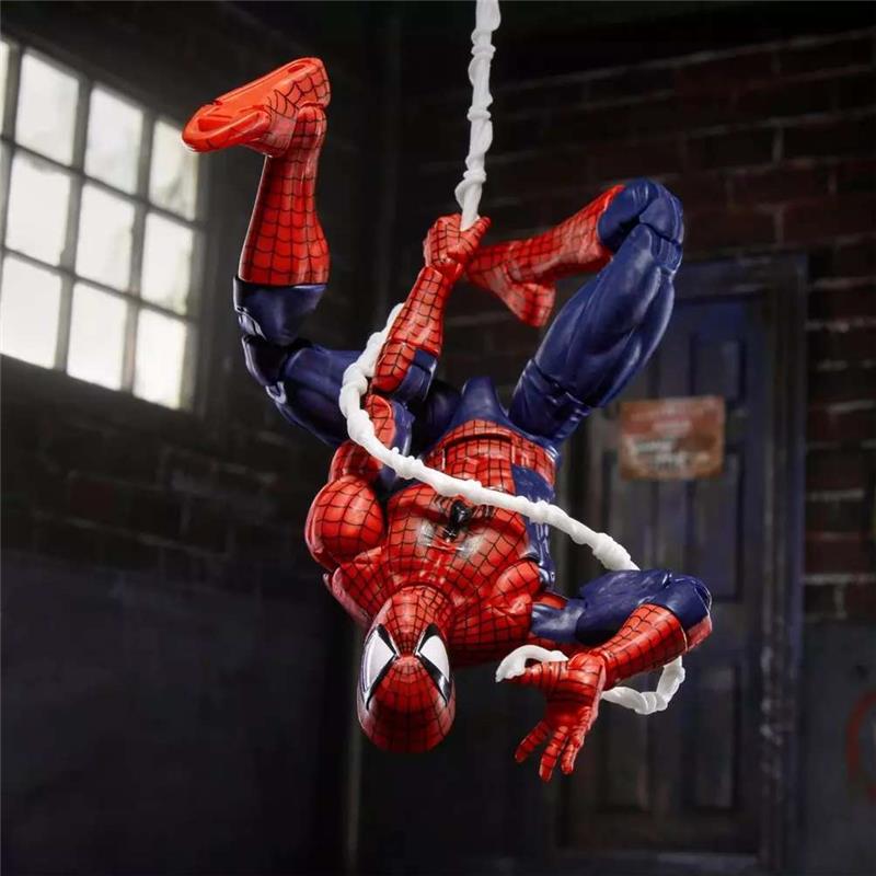 MARVEL LEGENDS MAXIMUM - SPIDER-MAN
