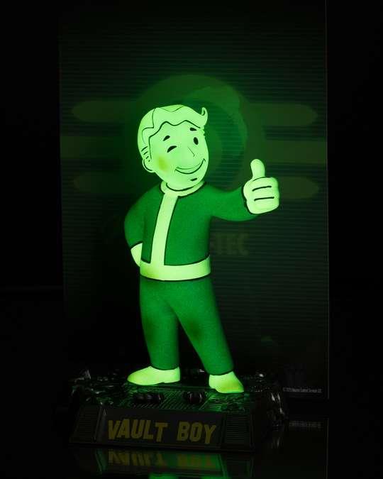 MOVIE MANIACS FALLOUT TV VAULT BOY (GLOW IN THE DARK) FIGURE