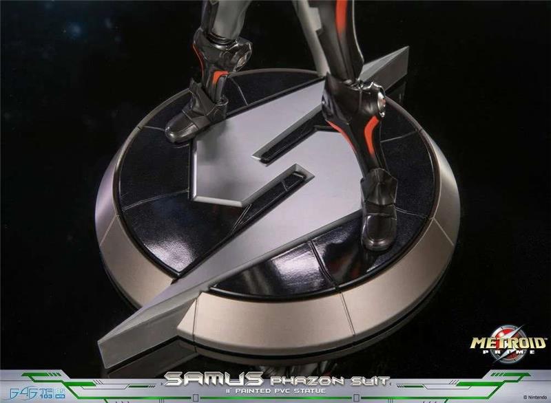 METROID PRIME SAMUS PHAZON SUIT STATUE