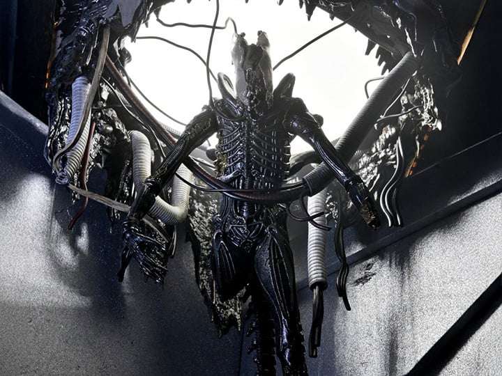 ALIEN ROMULUS DELUXE SUSPENDED LAB XENOMORPH XX121
