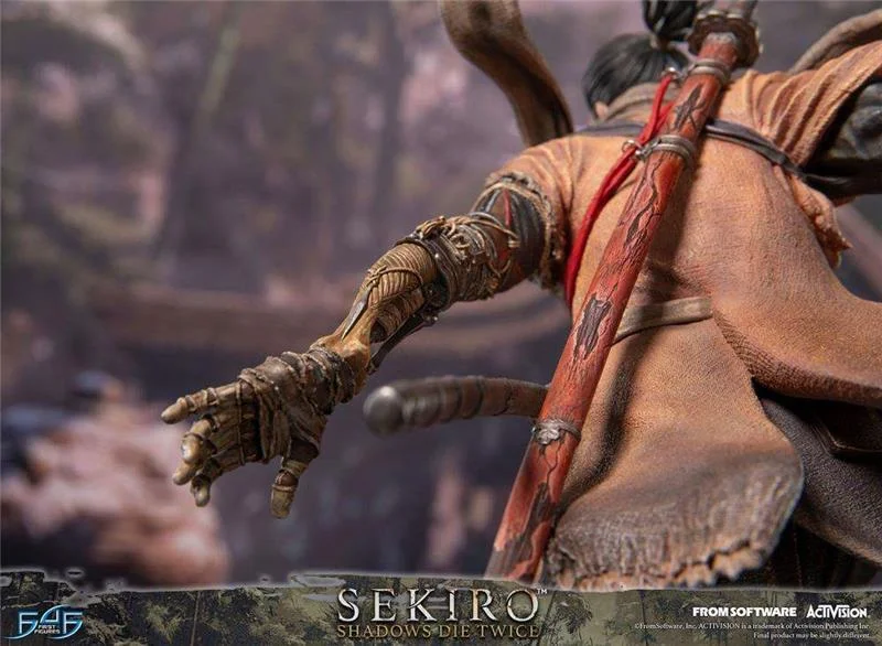 SEKIRO SHADOWS DIE TWICE - SEKIRO STATUE