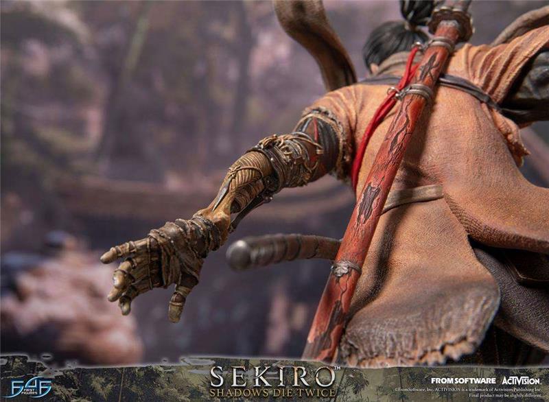 SEKIRO SHADOWS DIE TWICE - SEKIRO STATUE