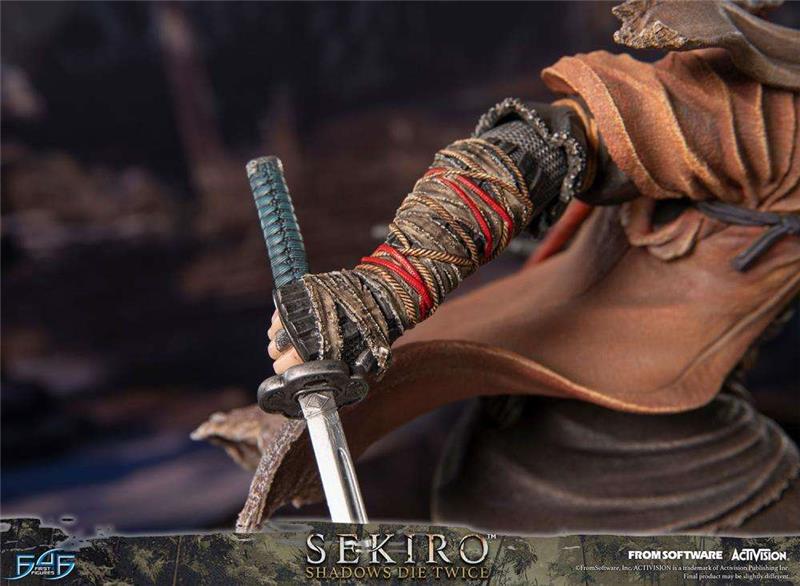 SEKIRO SHADOWS DIE TWICE - SEKIRO STATUE