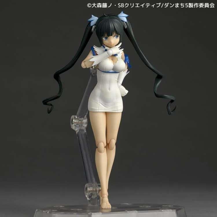 REVOLTECH DANMACHI (IS IT WRONG TO TRY TO PICK UP GIRLS IN A DUNGEON?) HESTIA