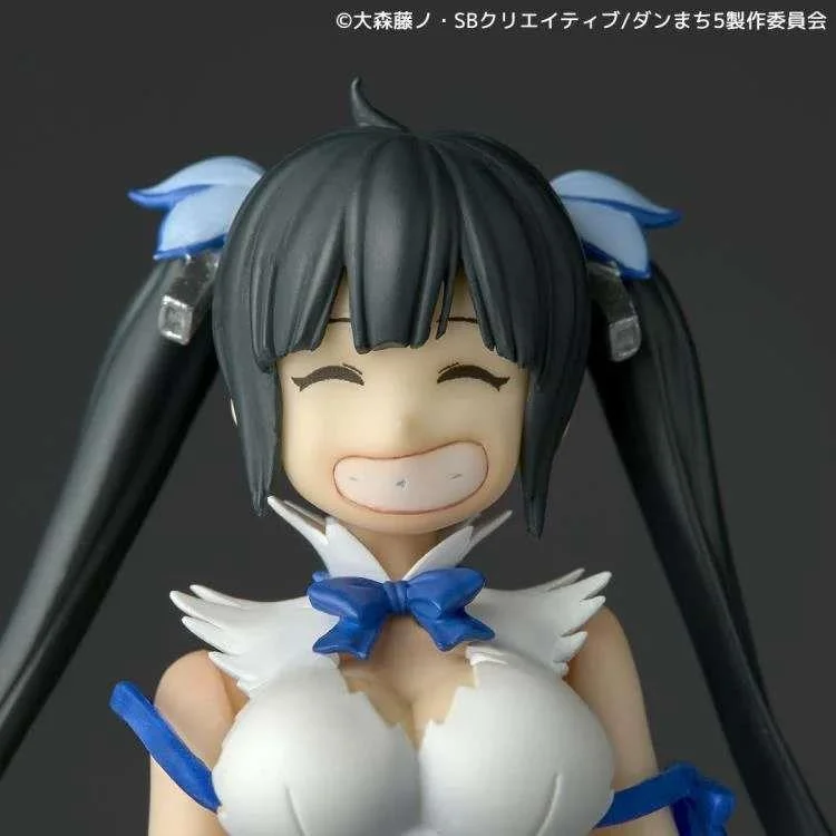 REVOLTECH DANMACHI (IS IT WRONG TO TRY TO PICK UP GIRLS IN A DUNGEON?) HESTIA