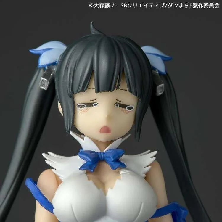 REVOLTECH DANMACHI (IS IT WRONG TO TRY TO PICK UP GIRLS IN A DUNGEON?) HESTIA