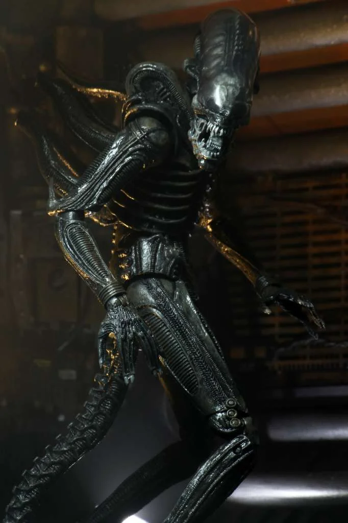 ALIEN ULTIMATE 40TH ANNIVERSARY BIG CHAP