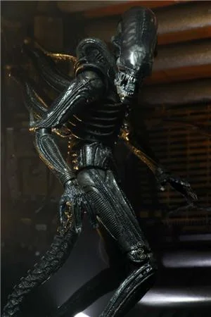 neca-alien-ultimate-40th-anniversary-big-chap