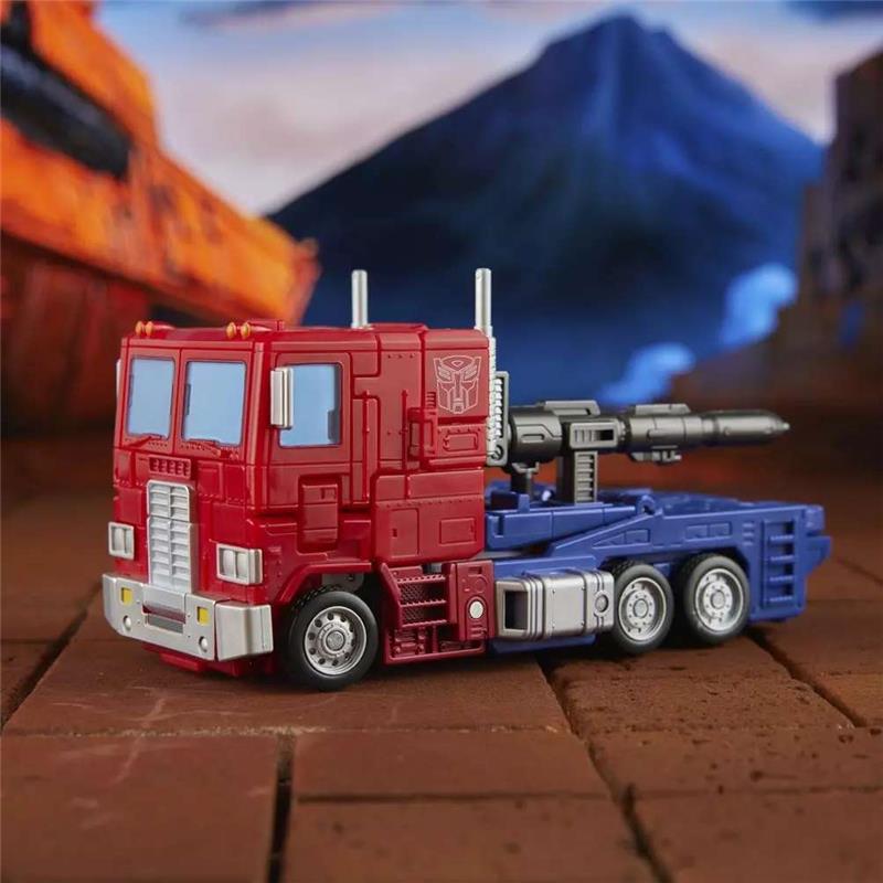 TRANSFORMERS STUDIO SERIES - TRANSFORMERS THE MOVIE OPTIMUS PRIME