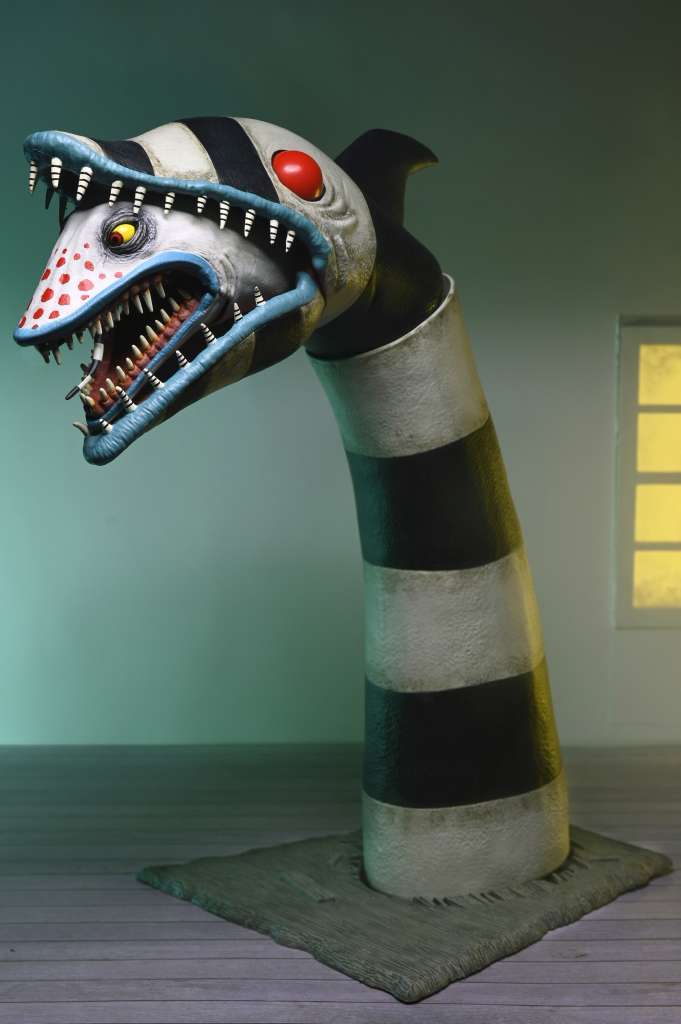 NECA - BEETLEJUICE 2 ULTIMATE MATADOR BEETLEJUICE AND SANDWORM AF 2-PACK