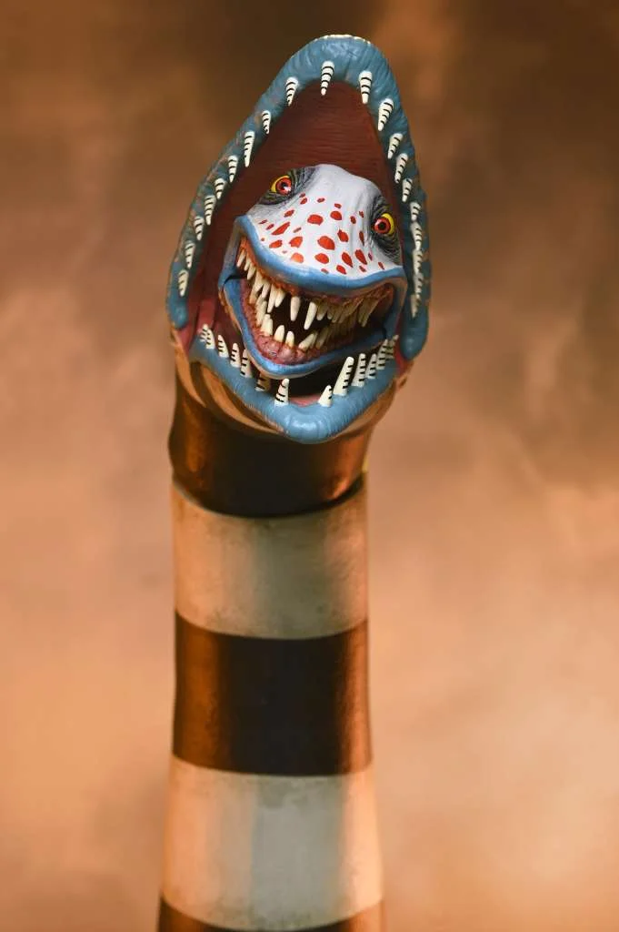 NECA - BEETLEJUICE 2 ULTIMATE MATADOR BEETLEJUICE AND SANDWORM AF 2-PACK
