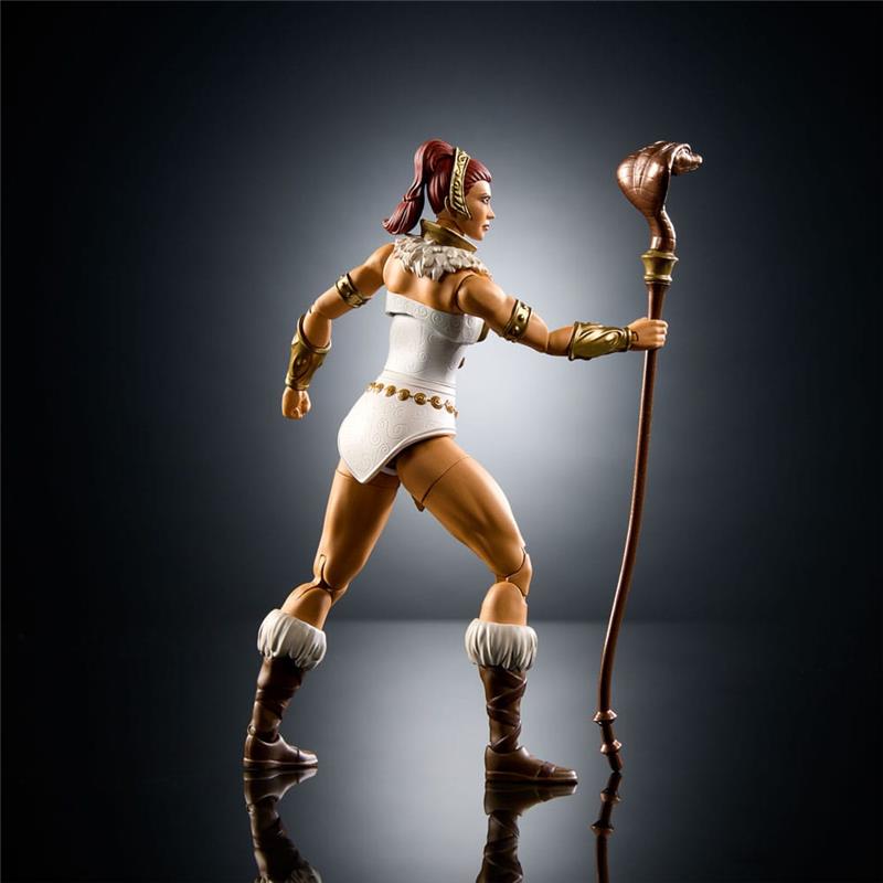 MASTERS OF THE UNIVERSE NEW ETERNIA ACTION FIGURE TEELA