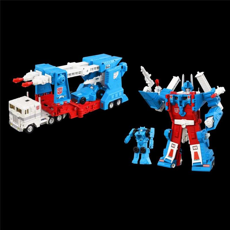 TRANSFORMERS TAKARA TOMY ULTRA MAGNUS