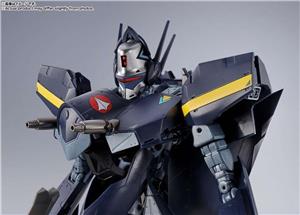 bandai-dx-chogokin-macross-7-vf-17s-nightmare-stealth-valkyrie-gamlin-kizaki