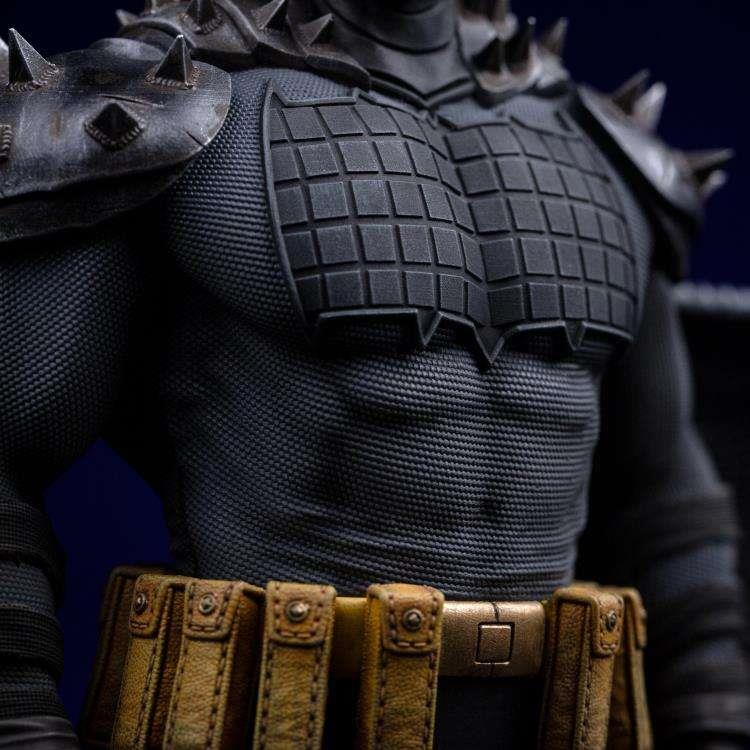 1/10 DC COMICS ABSOLUTE BATMAN STATUE