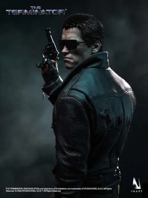 TERMINATOR T-800 1/6 COLLECTIBLE FIGURE