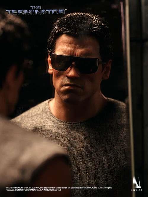 TERMINATOR T-800 1/6 COLLECTIBLE FIGURE