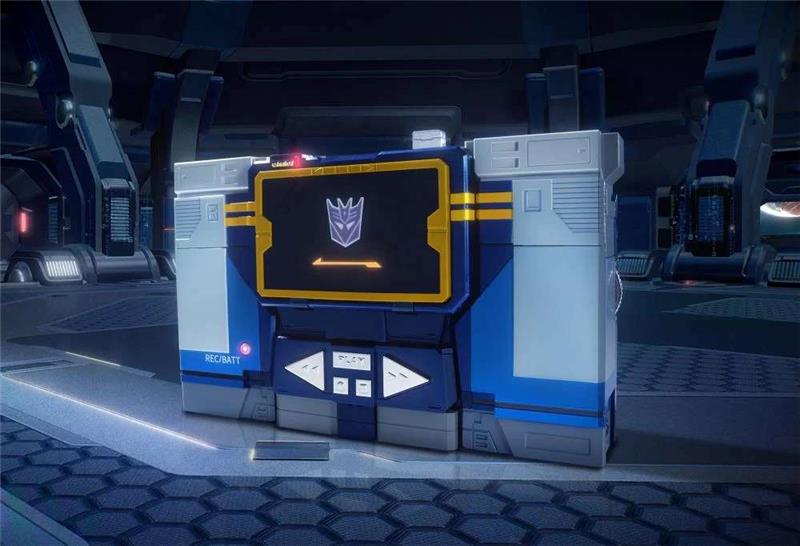 TRANSFORMERS SOUNDWAVE FLAGSHIP ROBOSEN FIGURE