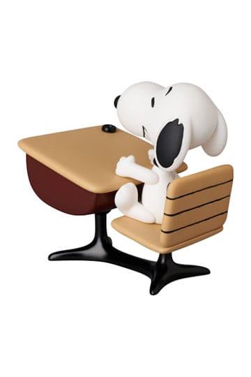 PEANUTS UDF SERIES 18 MINI FIGURE SNOOPY WITH DESK