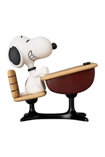 PEANUTS UDF SERIES 18 MINI FIGURE SNOOPY WITH DESK