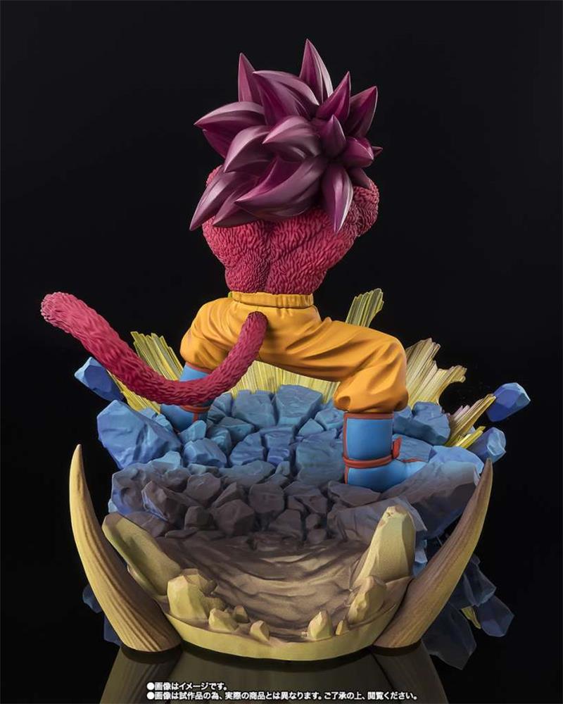 FIGUARTS ZERO - DRAGON BALL DAIMA SUPER SAIYAN 4 SON GOKU EXTRA BATTLE