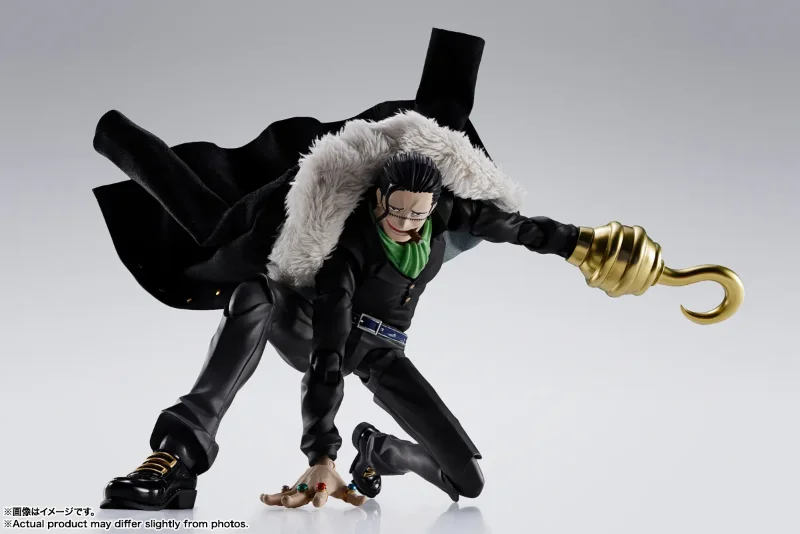 S.H. FIGUARTS - ONE PIECE SIR CROCODILE MARINEFORD