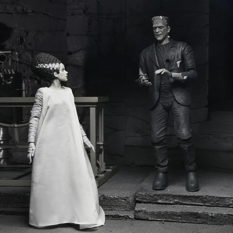 UNIVERSAL MONSTERS BRIDE OF FRANKENSTEIN 90TH MONSTER & HIS MATE B&W 2PACK