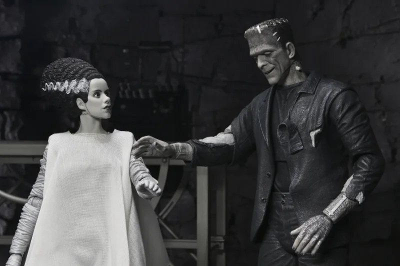 UNIVERSAL MONSTERS BRIDE OF FRANKENSTEIN 90TH MONSTER & HIS MATE B&W 2PACK