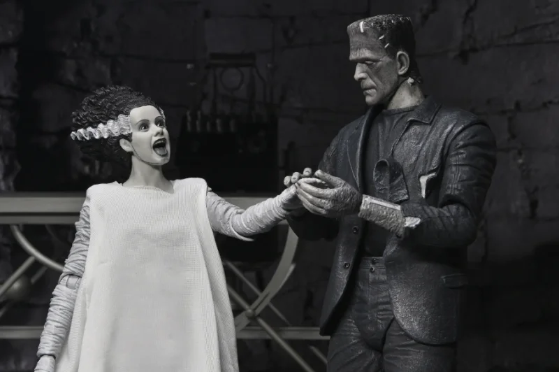 UNIVERSAL MONSTERS BRIDE OF FRANKENSTEIN 90TH MONSTER & HIS MATE B&W 2PACK