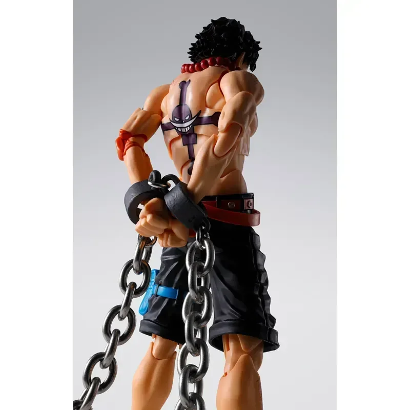 S.H.FIGUARTS - ONE PIECE PORTGAS.D.ACE MARINEFORD