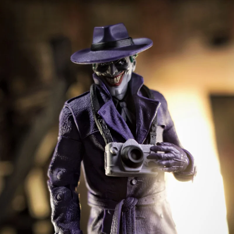 VAULT DC MULTIVERSE 7INCH THE JOKER (THE COMEDIAN) ACTION FIGURE