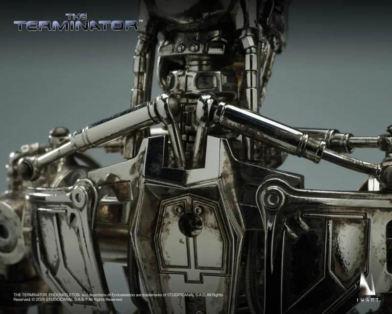 THE TERMINATOR T-800 ENDOSKELETON 1/6 COLLECTIBLE FIGURE