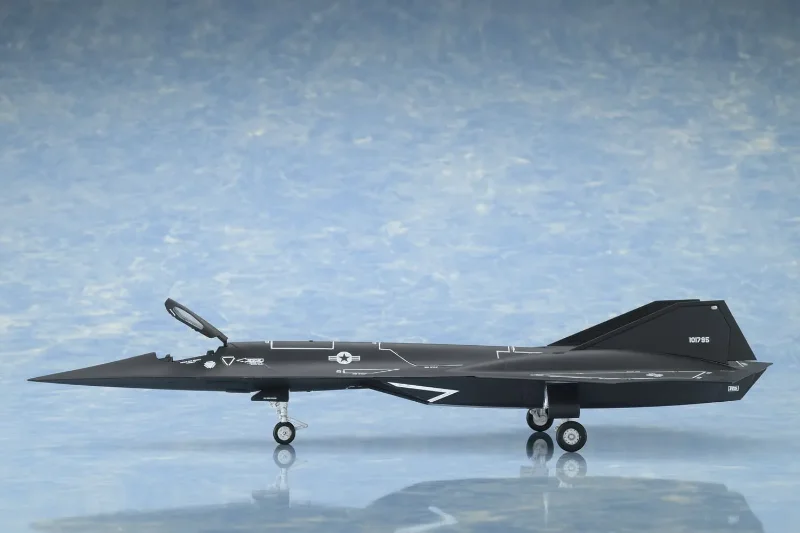 TOP GUN MAVERICK DARK STAR 1/72 MODEL KIT