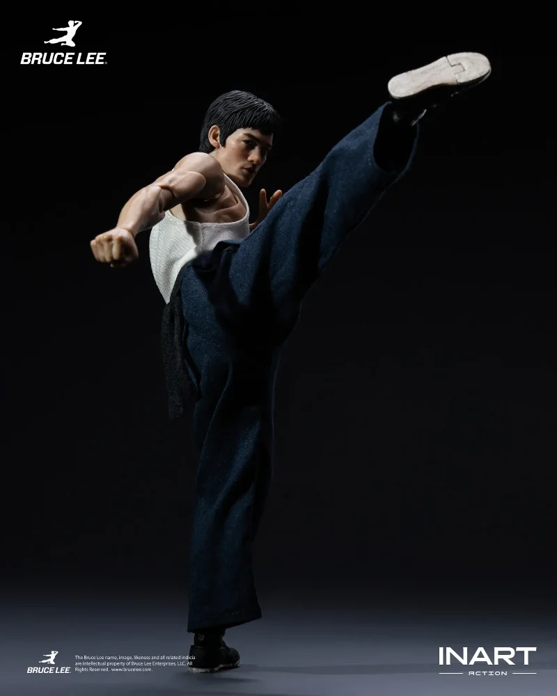 BRUCE LEE (KUNG FU OUTFIT) 1/12 COLLECTIBLE FIGURE