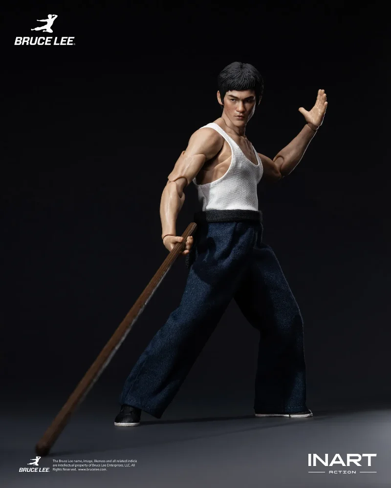 BRUCE LEE (KUNG FU OUTFIT) 1/12 COLLECTIBLE FIGURE