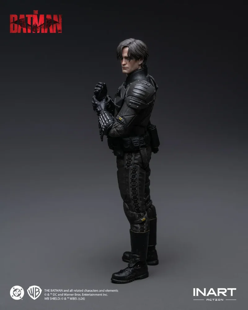 THE BATMAN BATMAN 1/12 ACTION FIGURE
