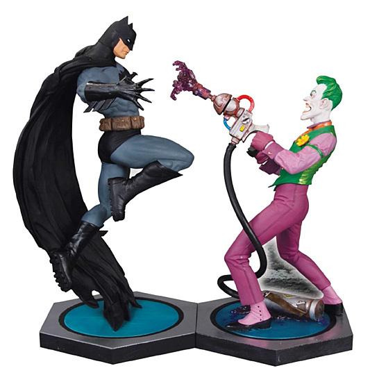 ULTIMATE SHOWDOWN BATMAN VS JOKER SET
