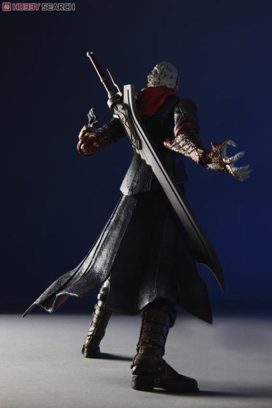 PLAY ARTS KAI - DEVIL MAY CRY 4 NERO